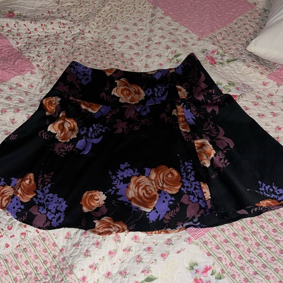 Lux satin floral skirt - Picture 1 of 1